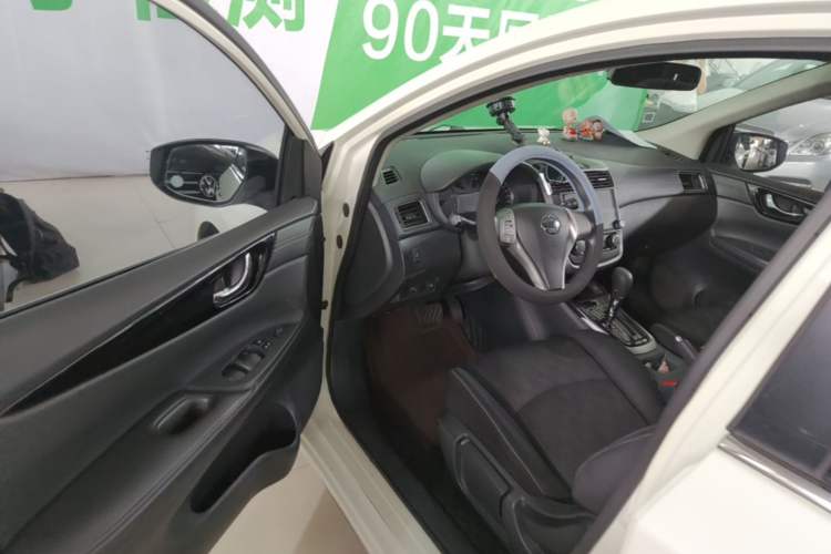 Used Nissan Tiida 2016 1.6L CVT Cool Dynamic Edition Driver Seat