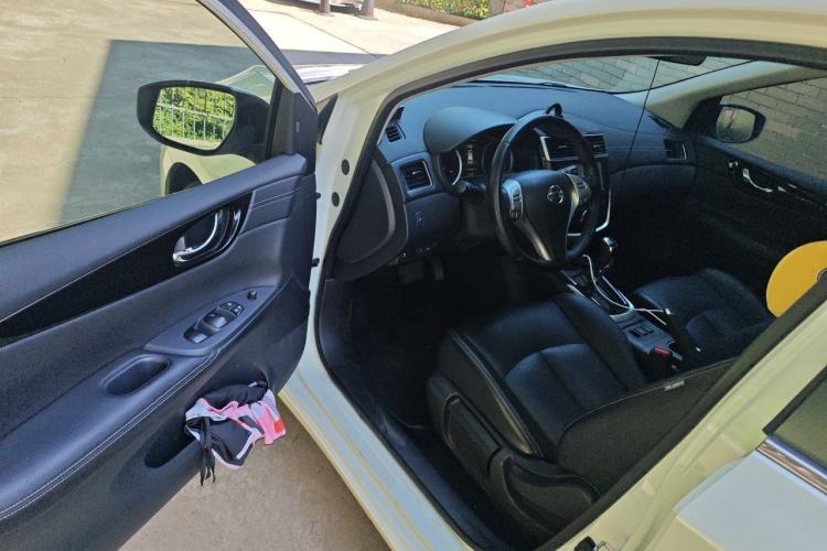 Used Nissan Tiida 2016 1.6L CVT ZhiZun Edition Driver Seat