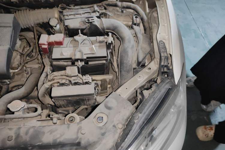 Used Nissan Tiida 2016 1.6L CVT Cool Dynamic Edition Engine Bay Left