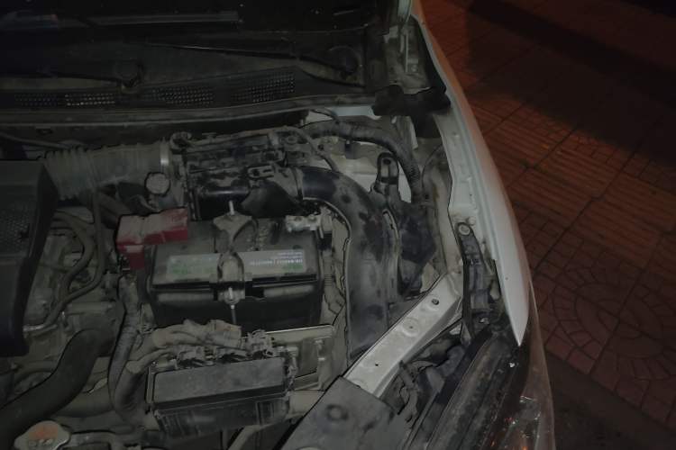 Used Nissan Tiida 2016 1.6L Manual Cool Edition Engine Bay Left