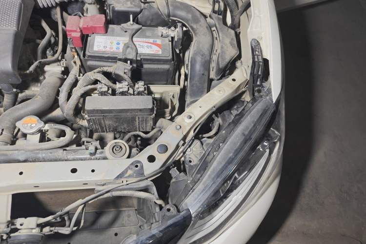 Used Nissan Tiida 2016 1.6L CVT Cool Dynamic Edition Engine Bay Left