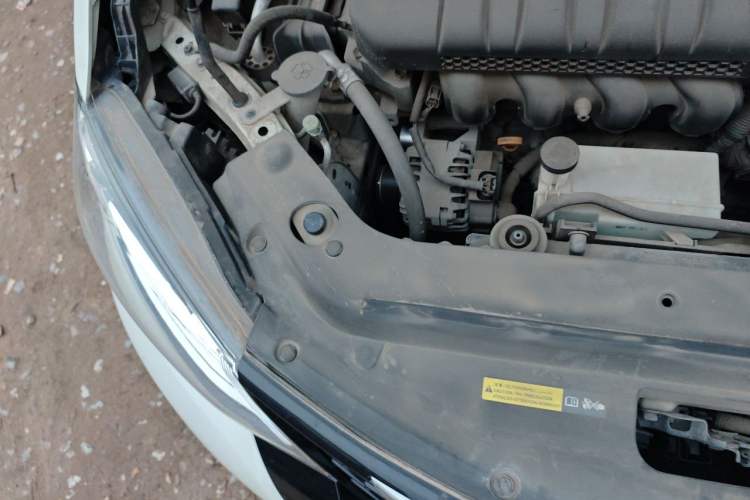 Used Nissan Tiida 2016 1.6L CVT Cool Dynamic Edition Engine Bay Right
