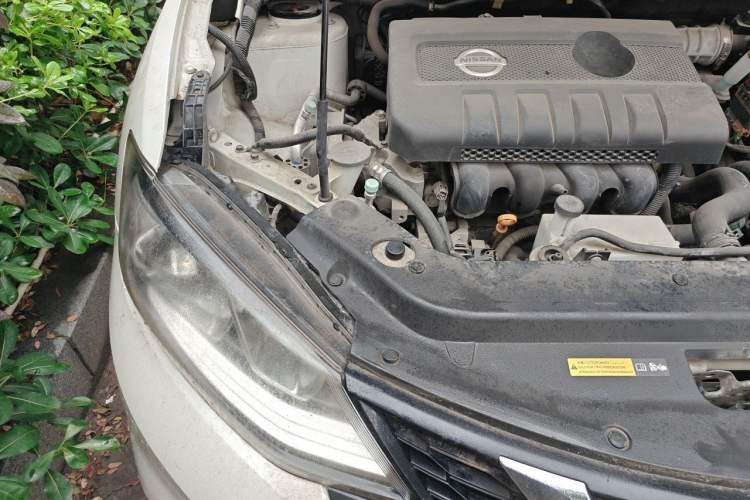 Used Nissan Tiida 2016 1.6L CVT Cool Dynamic Edition Engine Bay Right