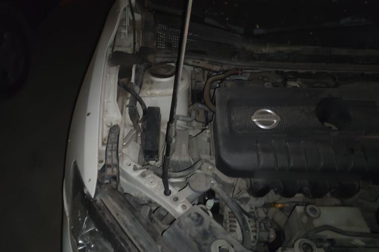 Used Nissan Tiida 2016 1.6L Manual Cool Edition Engine Bay Right