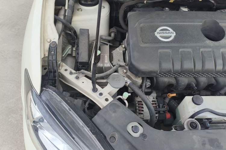 Used Nissan Tiida 2016 1.6L CVT Cool Dynamic Edition Engine Bay Right