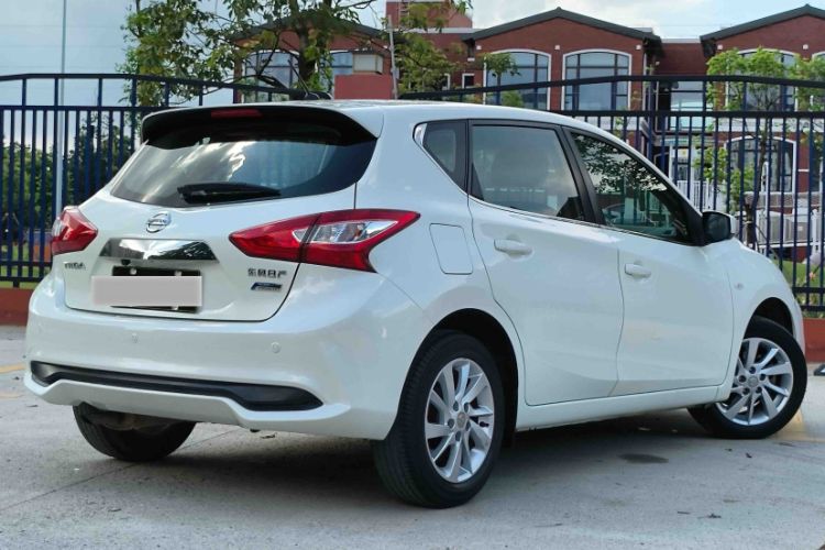 Used Nissan Tiida 2016 1.6L CVT Cool Dynamic Edition Exterior 11