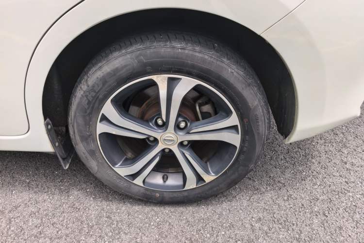 Used Nissan Tiida 2016 1.6L CVT Smart Drive Edition Exterior 2