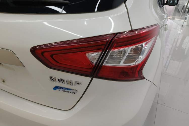 Used Nissan Tiida 2016 1.6L CVT Cool Dynamic Edition Exterior 3