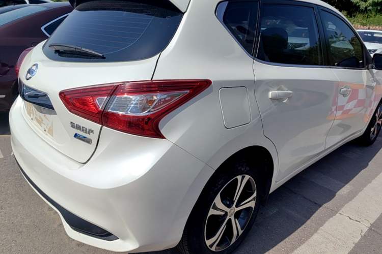 Used Nissan Tiida 2016 1.6L CVT Smart Drive Edition Exterior 3