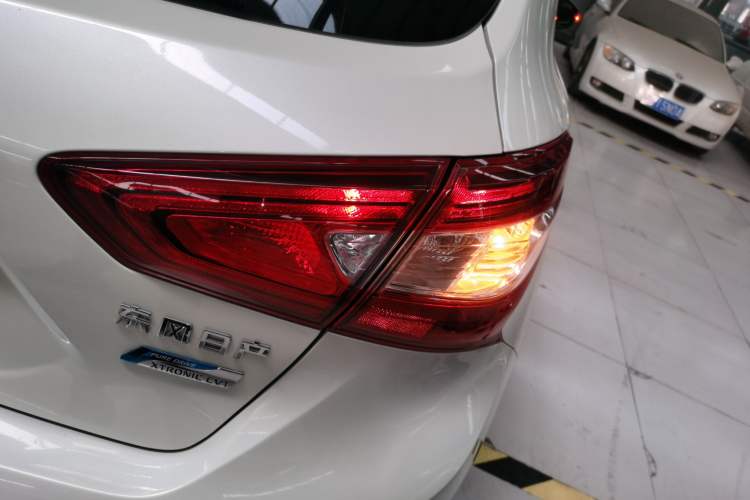 Used Nissan Tiida 2016 1.6L CVT Smart Drive Edition Exterior 3