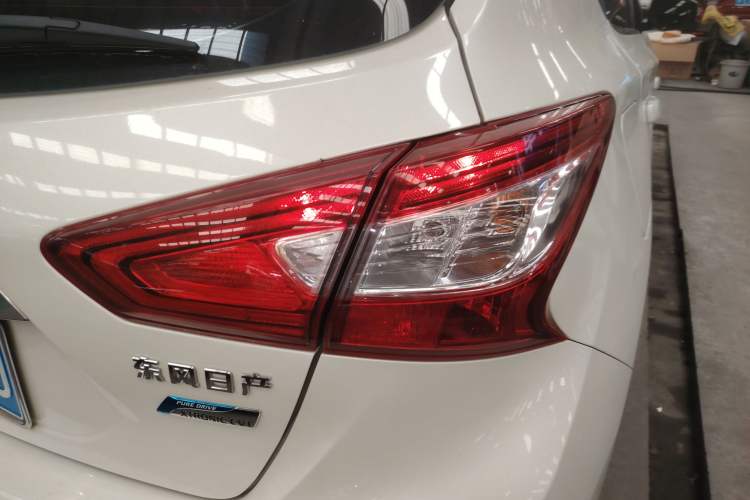 Used Nissan Tiida 2016 1.6L CVT Smart Drive Edition Exterior 3
