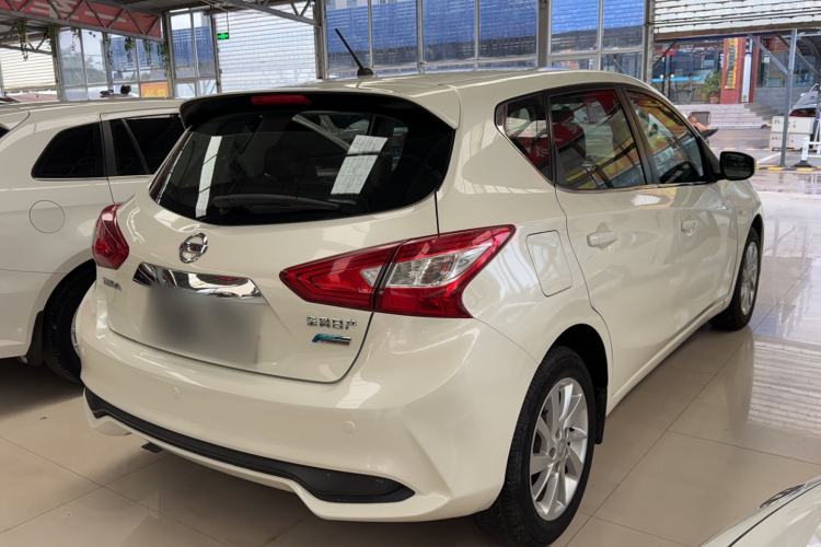 Used Nissan Tiida 2016 1.6L CVT Cool Dynamic Edition Exterior 3