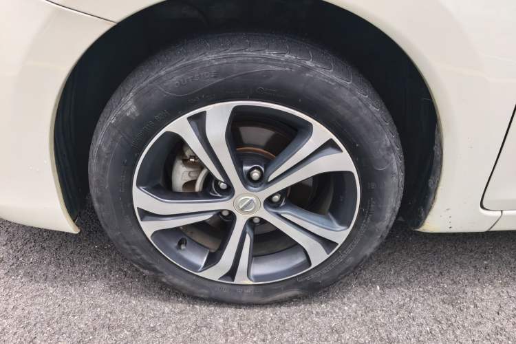 Used Nissan Tiida 2016 1.6L CVT Smart Drive Edition Exterior 3