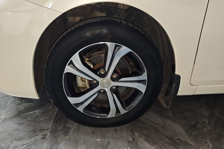 Used Nissan Tiida 2016 1.6L CVT Smart Drive Edition Exterior 4