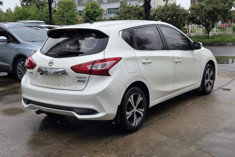 Used Nissan Tiida 2016 1.6L CVT Smart Drive Edition Exterior 4