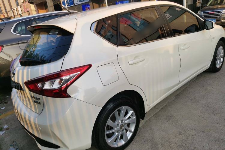 Used Nissan Tiida 2016 1.6L CVT Cool Dynamic Edition Exterior 5
