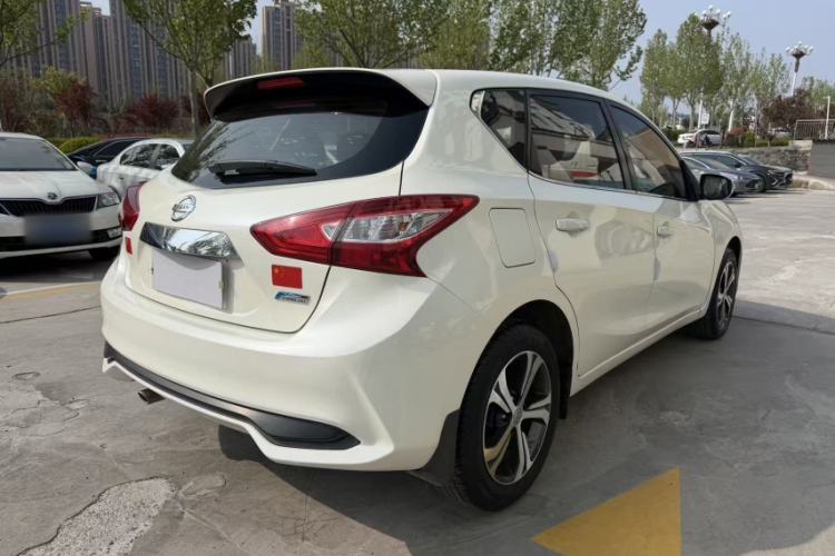Used Nissan Tiida 2016 1.6L CVT Smart Drive Edition Exterior 5