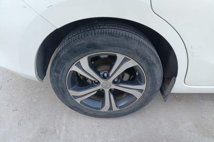 Used Nissan Tiida 2016 1.6L CVT Smart Drive Edition Exterior 5