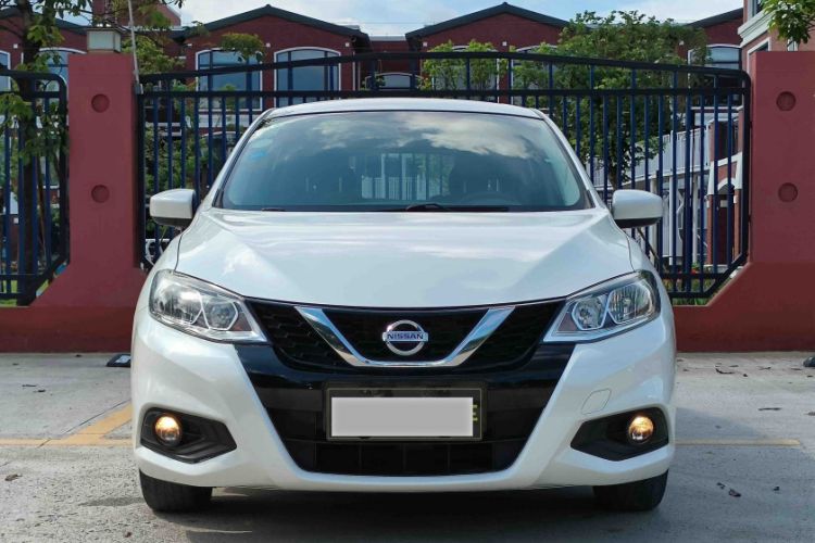 Used Nissan Tiida 2016 1.6L CVT Cool Dynamic Edition Exterior 5