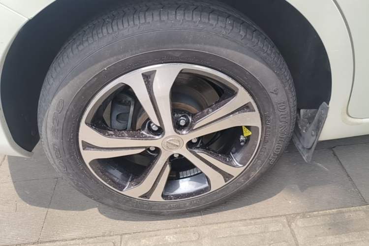 Used Nissan Tiida 2016 1.6L CVT Smart Drive Edition Exterior 5