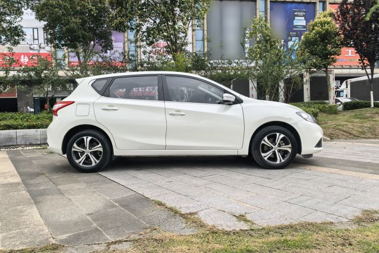 Used Nissan Tiida 2016 1.6L CVT Smart Drive Edition Exterior 6