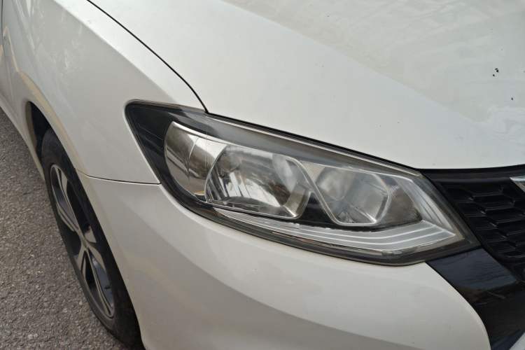 Used Nissan Tiida 2016 1.6L CVT Smart Drive Edition Exterior 6