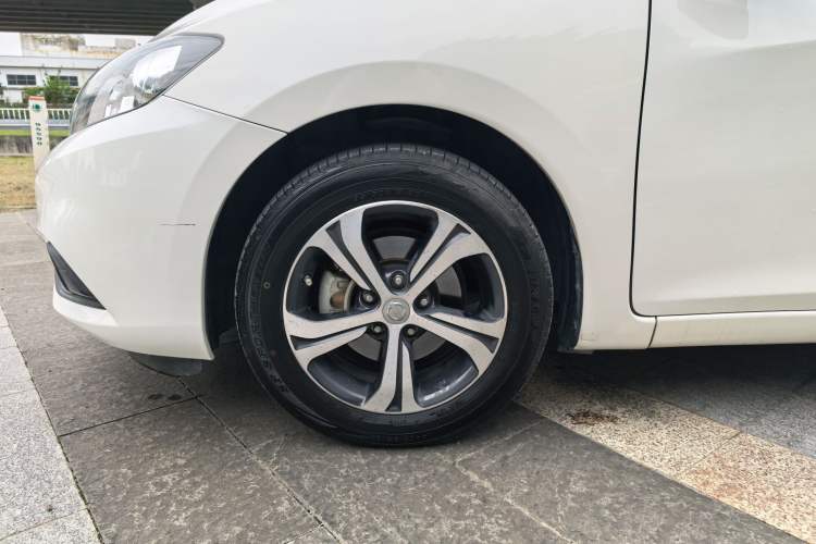 Used Nissan Tiida 2016 1.6L CVT Smart Drive Edition Exterior 7