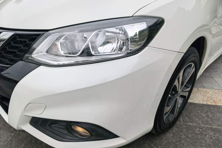 Used Nissan Tiida 2016 1.6L CVT Smart Drive Edition Exterior 8