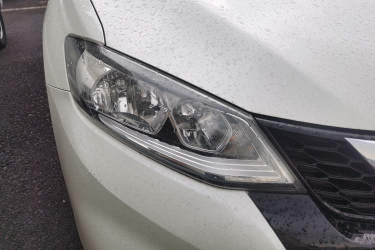 Used Nissan Tiida 2016 1.6L CVT Smart Drive Edition Exterior 9