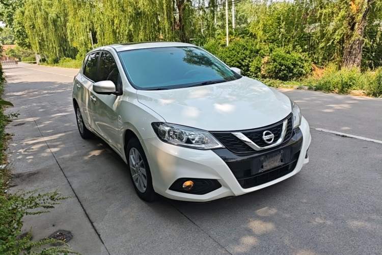 Used Nissan Tiida 2016 1.6L CVT Cool Dynamic Edition Front Right 45 Deg