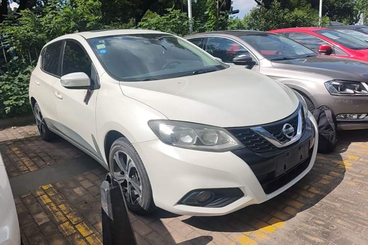 Used Nissan Tiida 2016 1.6L CVT Smart Drive Edition Front Right 45 Deg