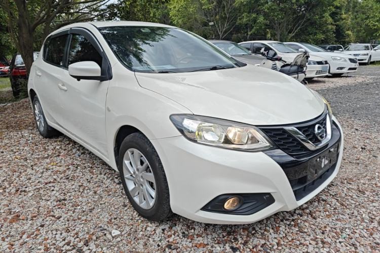 Used Nissan Tiida 2016 1.6L CVT Cool Dynamic Edition Front Right 45 Deg