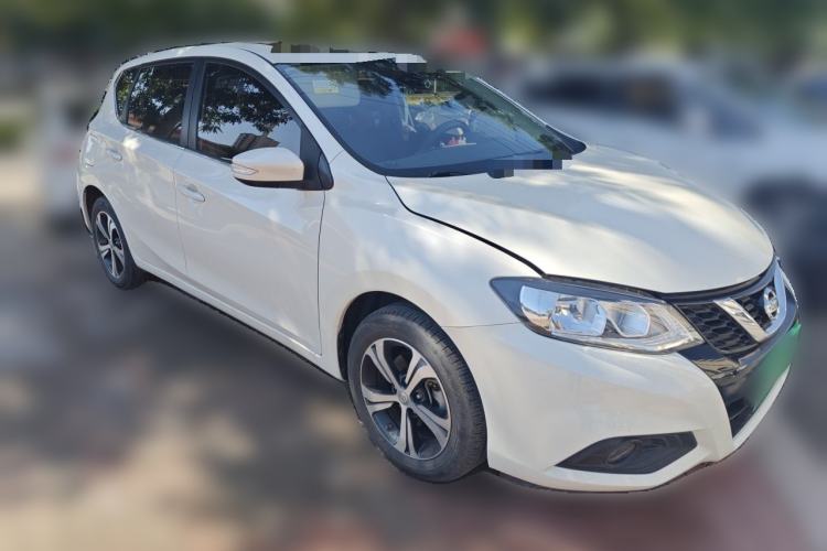 Used Nissan Tiida 2016 1.6L CVT Cool Dynamic Edition Front Right 45 Deg