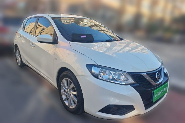 Used Nissan Tiida 2016 1.6L CVT Cool Dynamic Edition Front Right 45 Deg