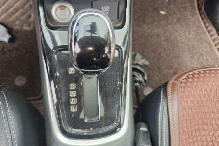 Used Nissan Tiida 2016 1.6L CVT Smart Drive Edition Gear Lever