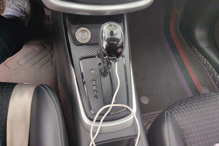 Used Nissan Tiida 2016 1.6L CVT Smart Drive Edition Gear Lever