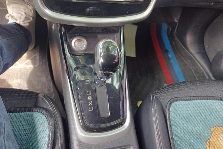 Used Nissan Tiida 2016 1.6L CVT Smart Drive Edition Gear Lever