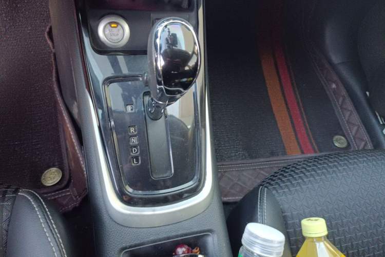 Used Nissan Tiida 2016 1.6L CVT Smart Drive Edition Gear Lever