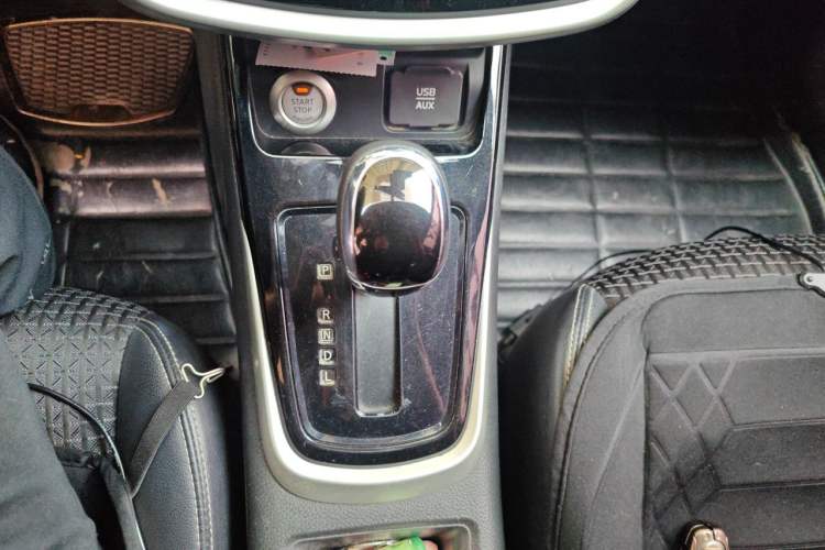 Used Nissan Tiida 2016 1.6L CVT Smart Drive Edition Gear Lever