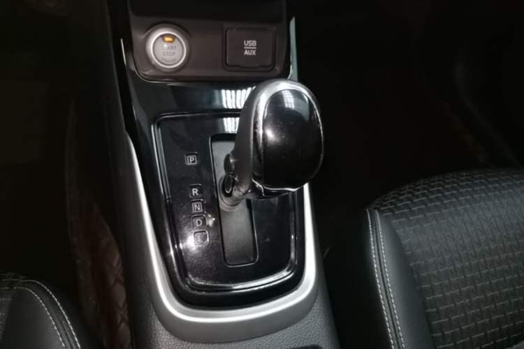 Used Nissan Tiida 2016 1.6L CVT Smart Drive Edition Gear Lever