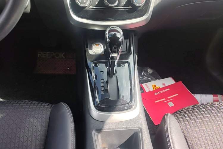 Used Nissan Tiida 2016 1.6L CVT Smart Drive Edition Gear Lever