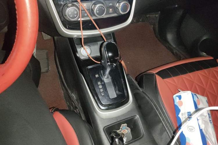 Used Nissan Tiida 2016 1.6L CVT Smart Drive Edition Gear Lever