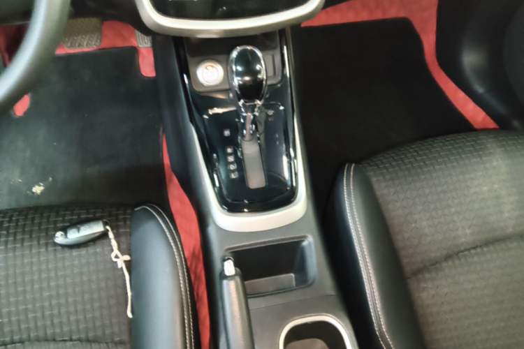 Used Nissan Tiida 2016 1.6L CVT Smart Drive Edition Gear Lever