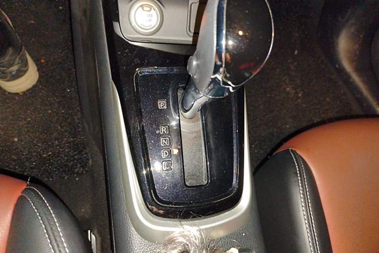 Used Nissan Tiida 2016 1.6L CVT Smart Drive Edition Gear Lever