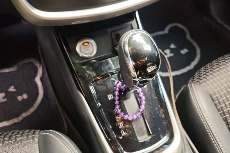 Used Nissan Tiida 2016 1.6L CVT Smart Drive Edition Gear Lever