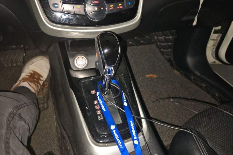 Used Nissan Tiida 2016 1.6L CVT ZhiZun Edition Gear Lever