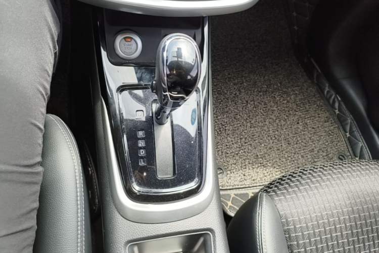Used Nissan Tiida 2016 1.6L CVT Smart Drive Edition Gear Lever