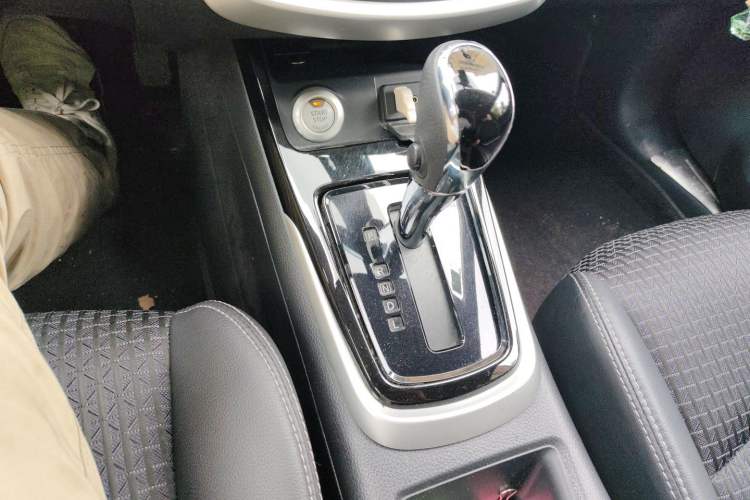 Used Nissan Tiida 2016 1.6L CVT Smart Drive Edition Gear Lever