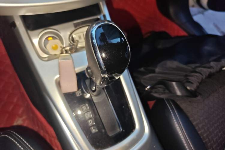 Used Nissan Tiida 2016 1.6L CVT Smart Drive Edition Gear Lever
