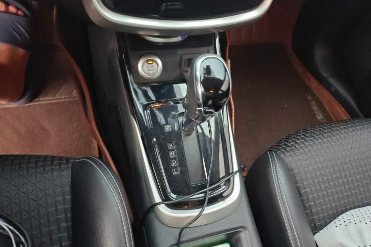Used Nissan Tiida 2016 1.6L CVT Smart Drive Edition Gear Lever